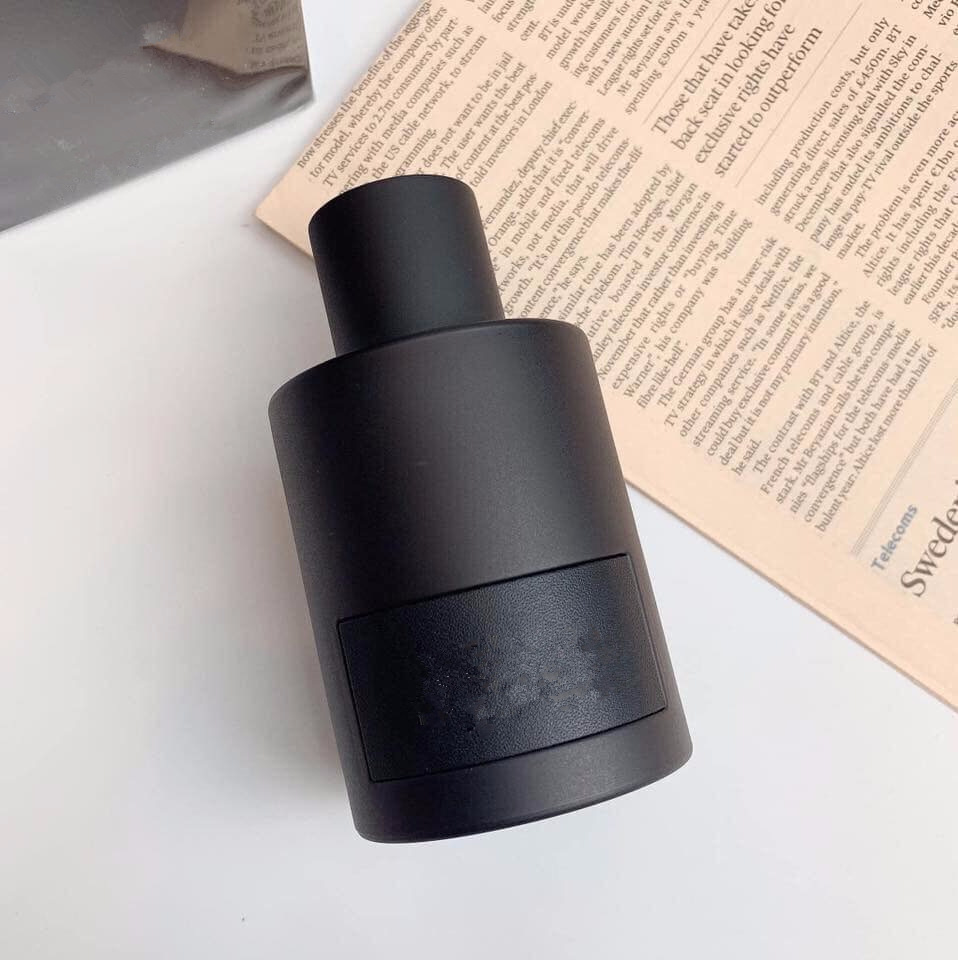 empty solid matte black color parfum elegant grace spray perfume glass bottle with cap