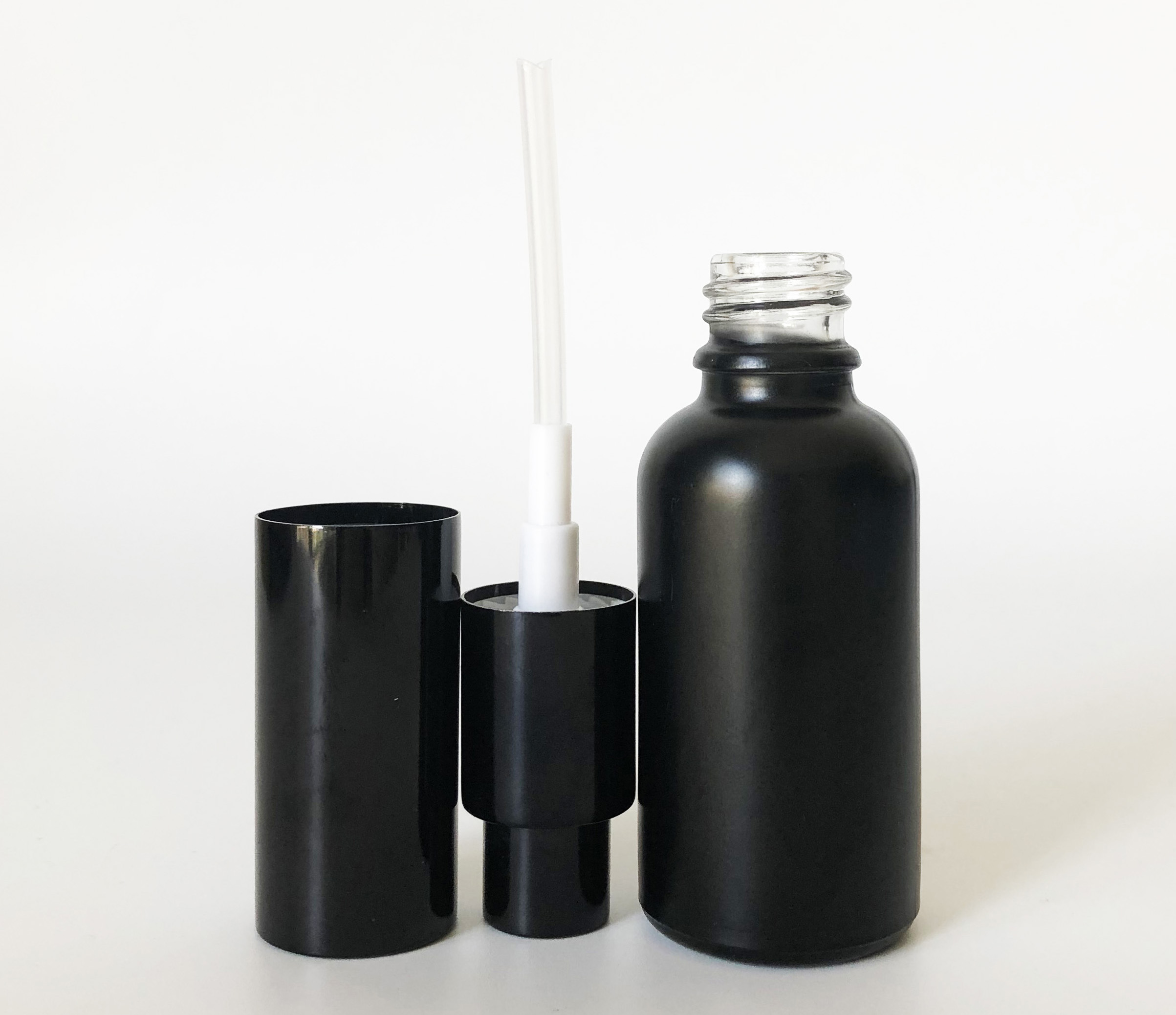 essential oil bottle packing bottle 30ml 1oz matt black glass spray bottle