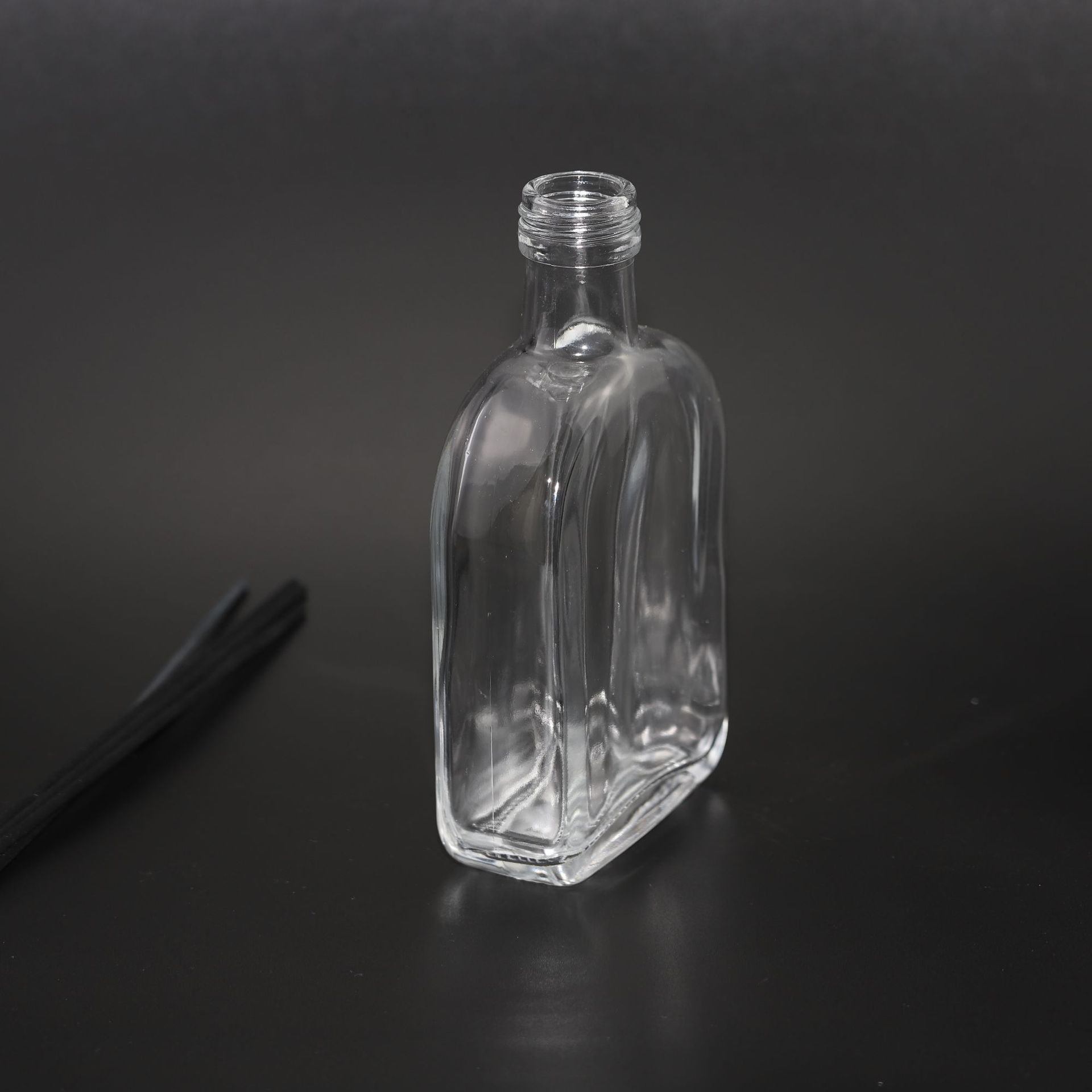 essential oil diffusing bottle no fire 100ml diffusion bottle diffusion bottle with factory price