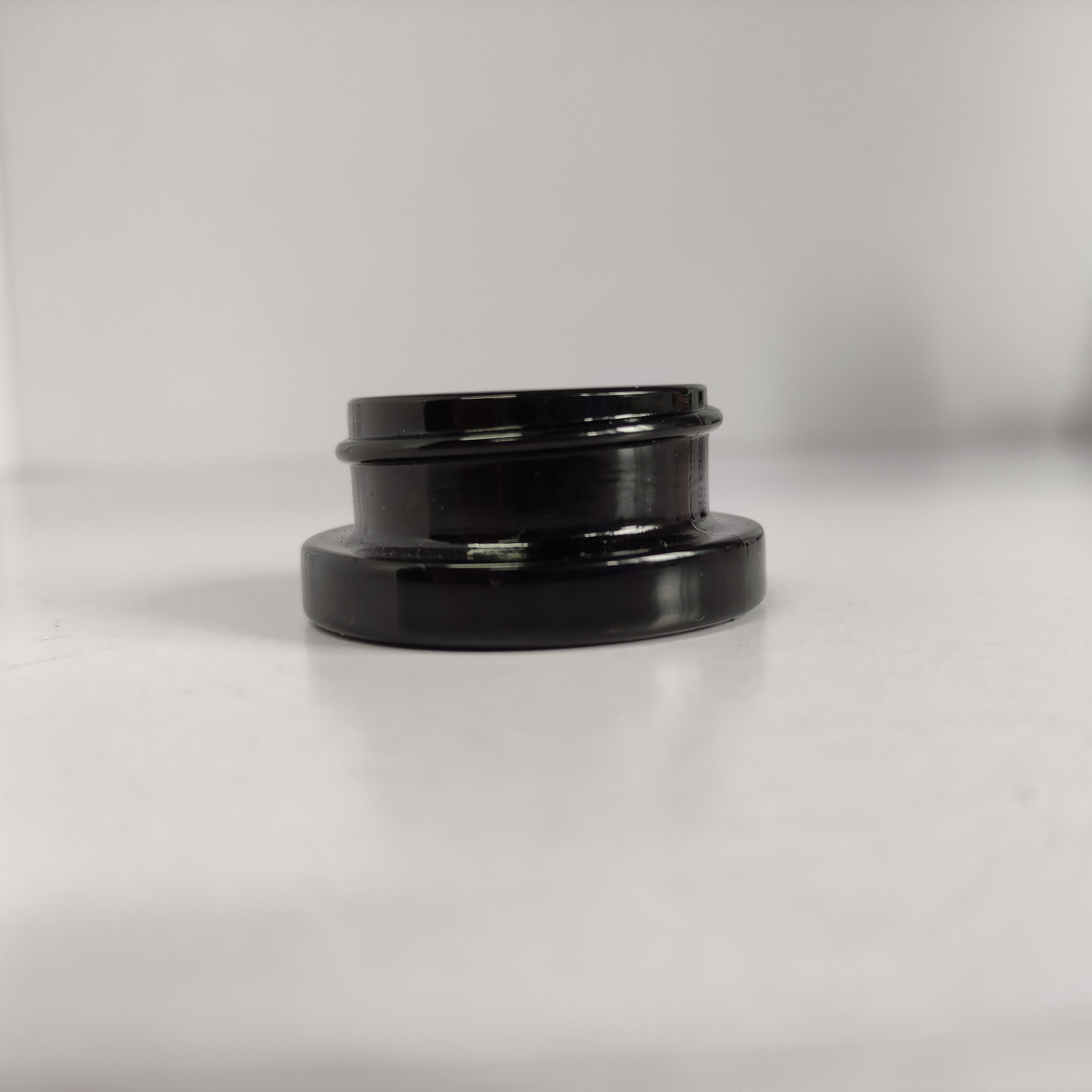 factory OEM Custom logo 9ml 0.32oz black glass shoulderless wide mouth weed hemp CBD concentrate container jars with CR cap