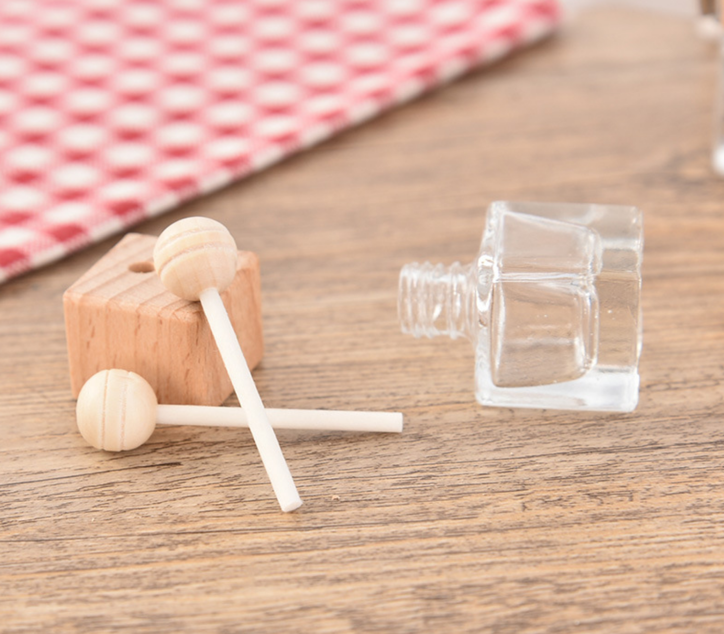 factory have stock best popular custom made empty hanging car glass perfume bottle