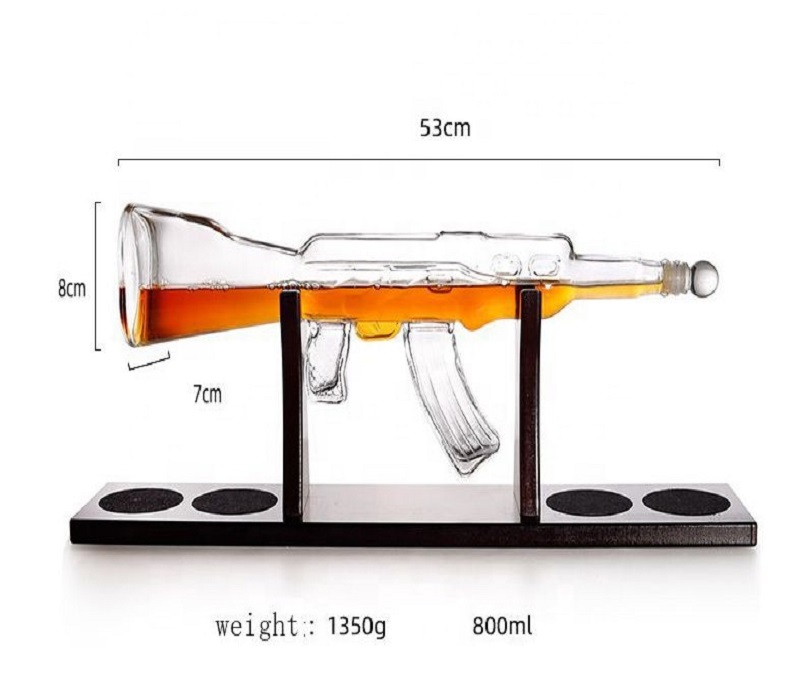 factory wholesale artwork 800ml AK 47 gun shaped glass bottle with cork