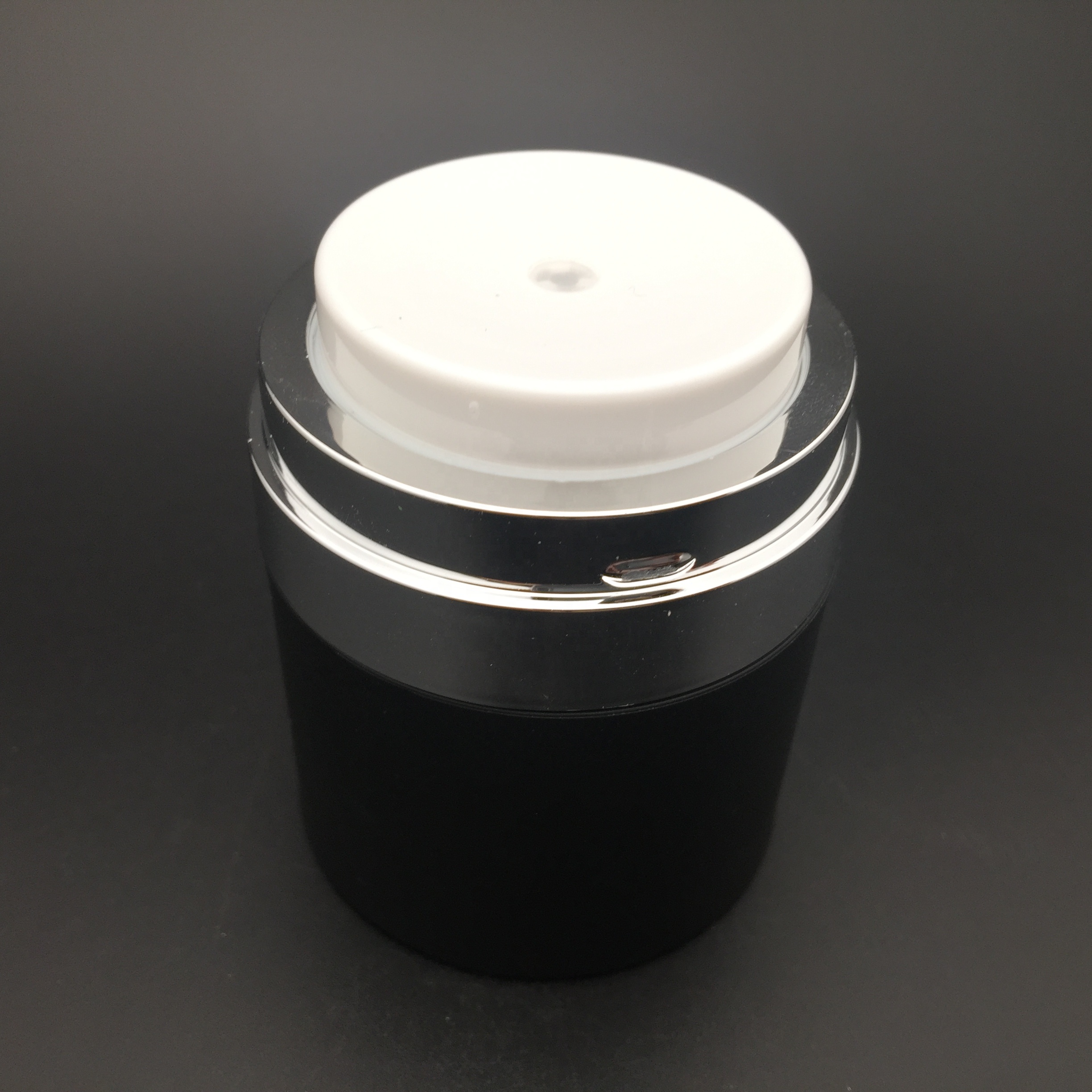 fast delivery 30g 50g black cosmetic airless pump jar for men's skincare packaging
