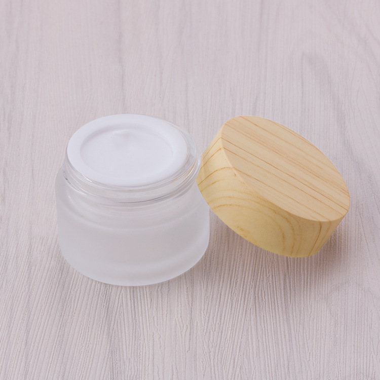 free sample Frosted Glass Bottle with Bamboo Lid Empty Cream Jars Eye shadows Makeup Creams
