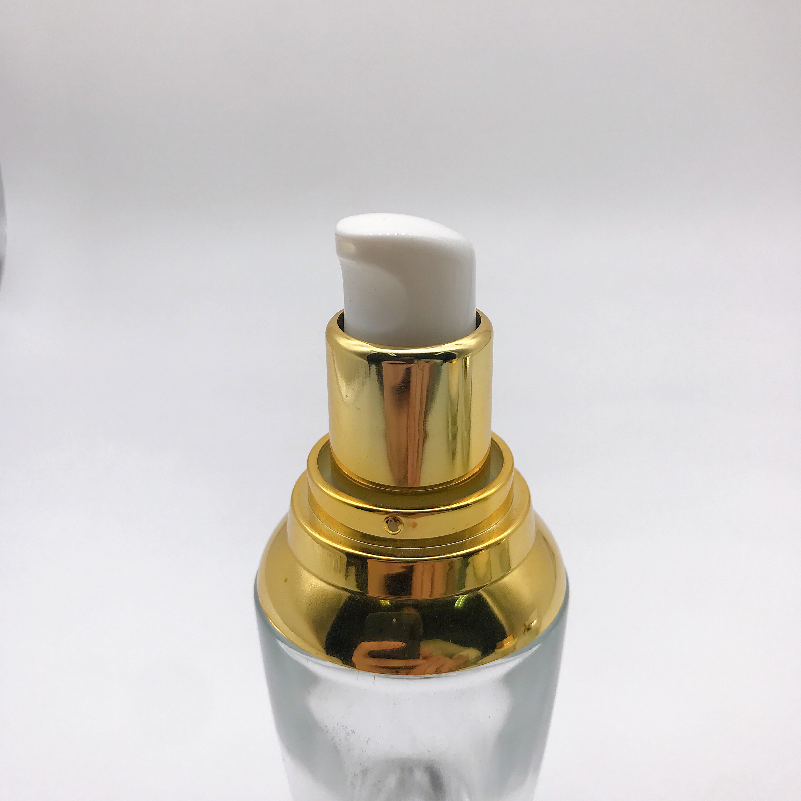free sample factory stock 20g 30g 50g little black glass cream jar with silver gold lid