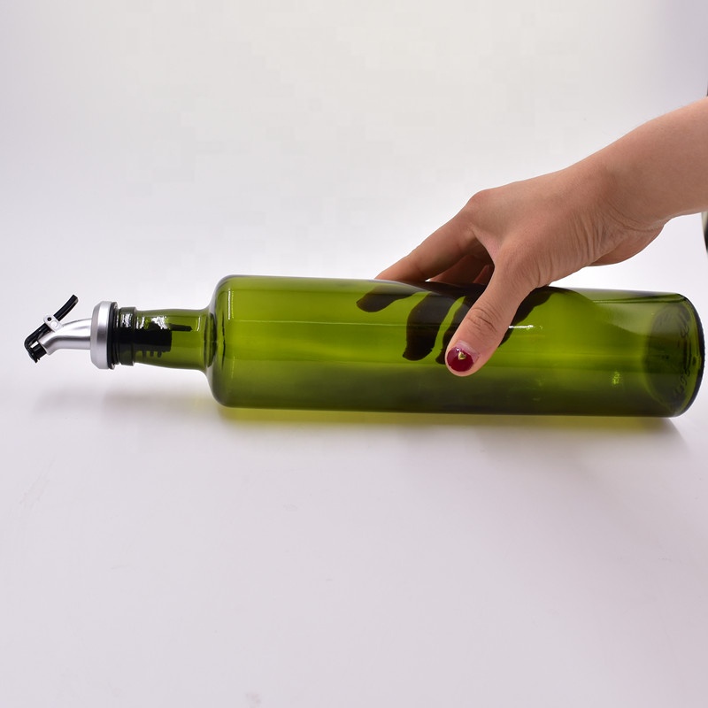 free samples 750ml dark green round screw cap glass olive oil cooking oil bottle vinegar sauce dispenser with pump metal lid