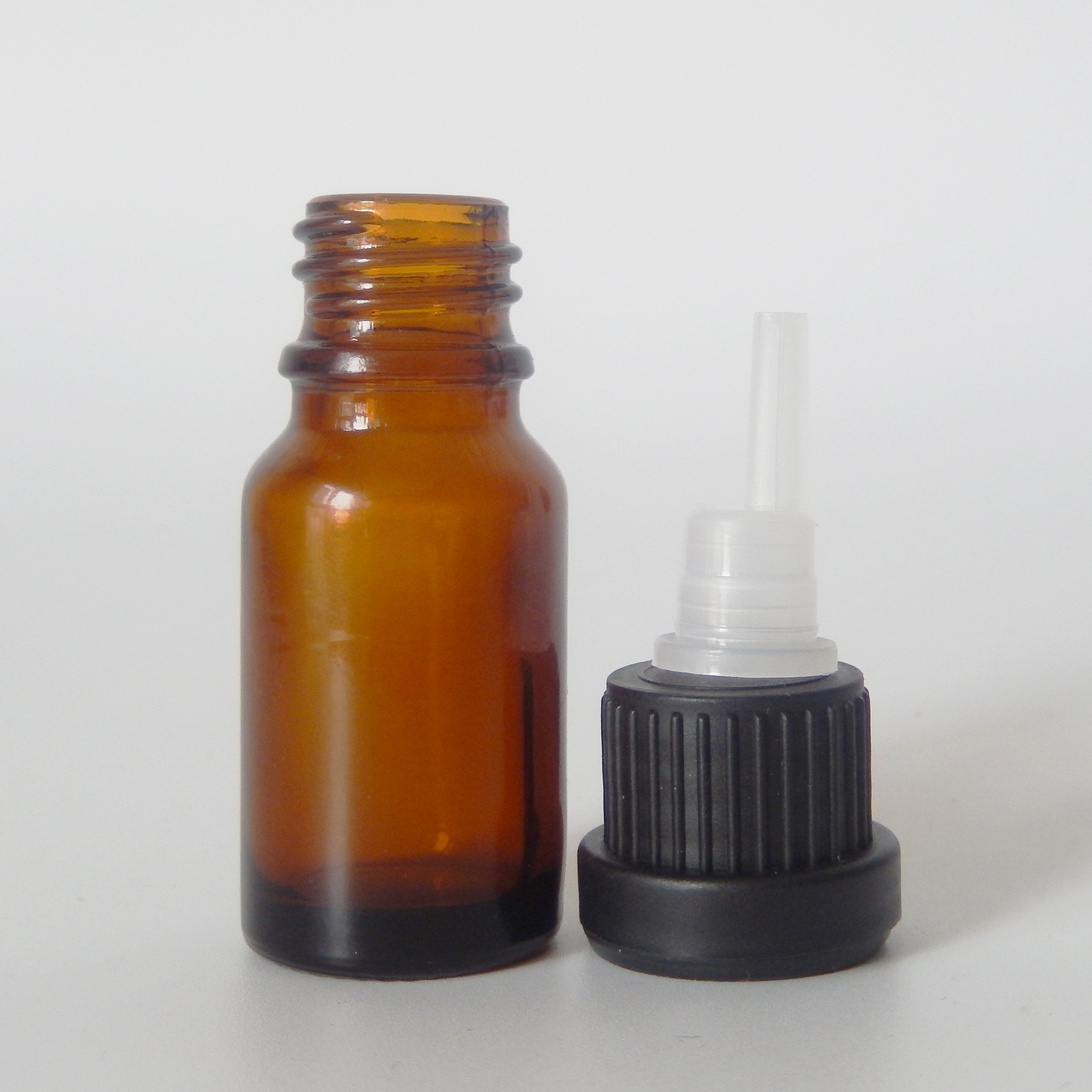 free shipping essential oil 10ml glass bottle with europe insert and tamper cap