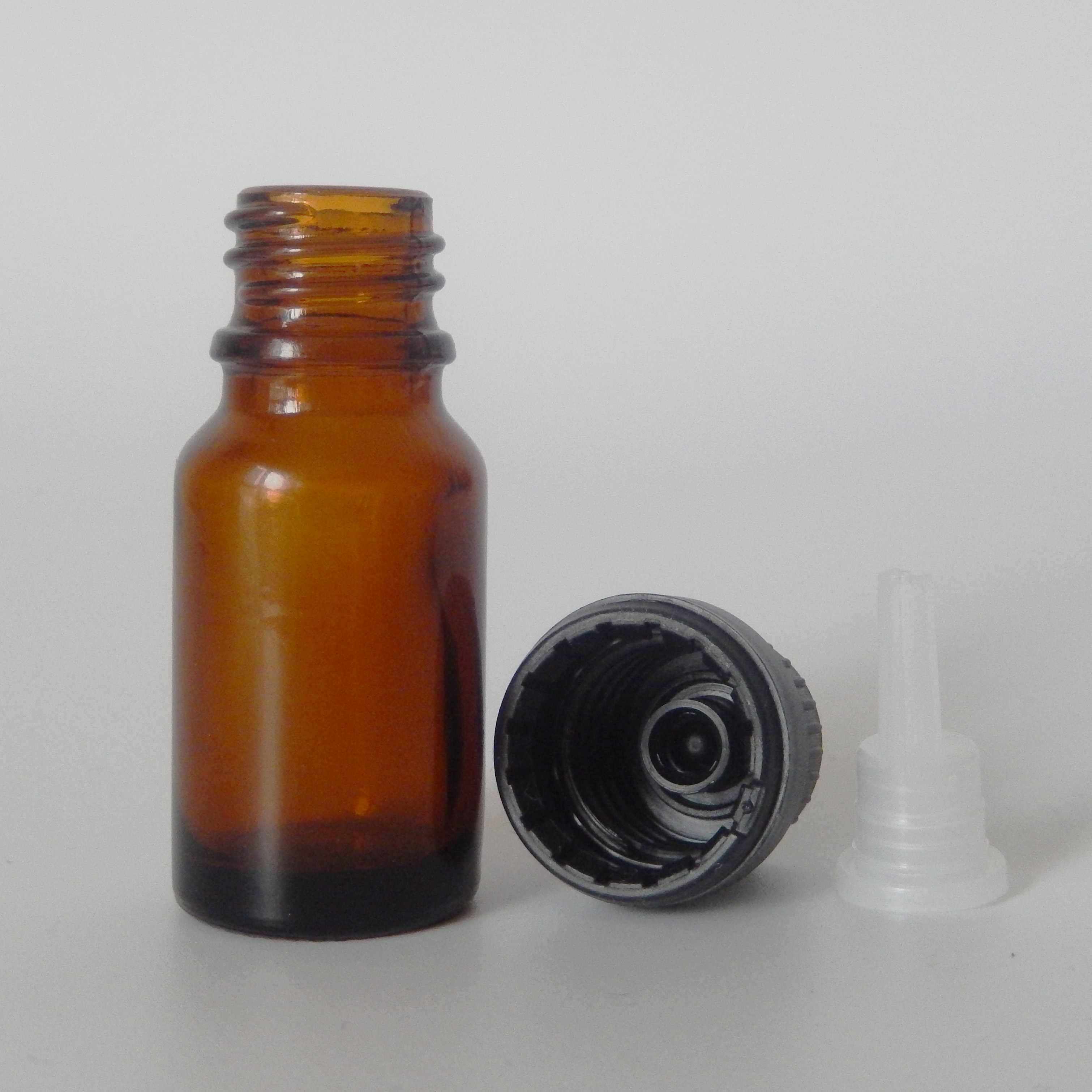 free shipping essential oil 10ml glass bottle with europe insert and tamper cap