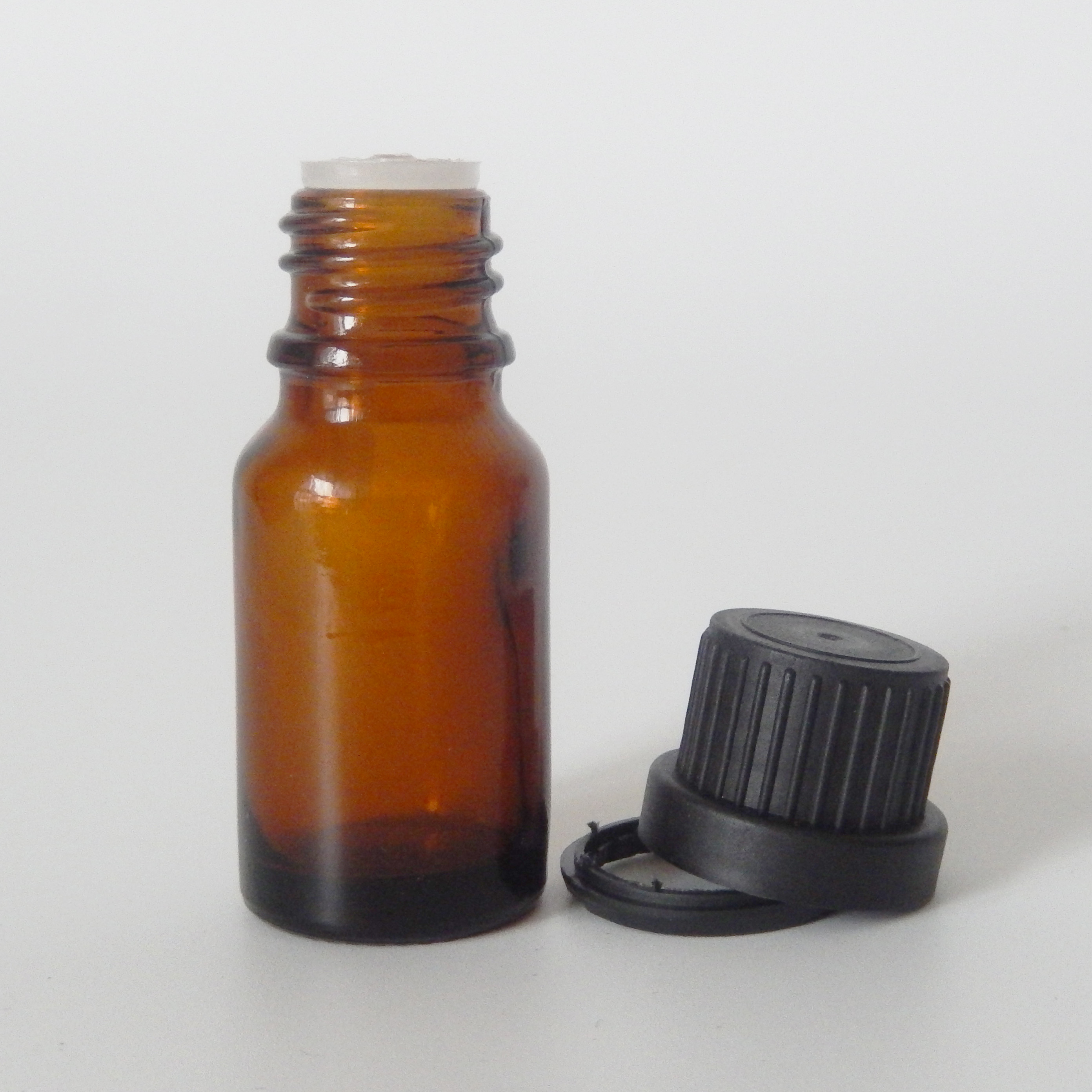 free shipping essential oil 10ml glass bottle with europe insert and tamper cap
