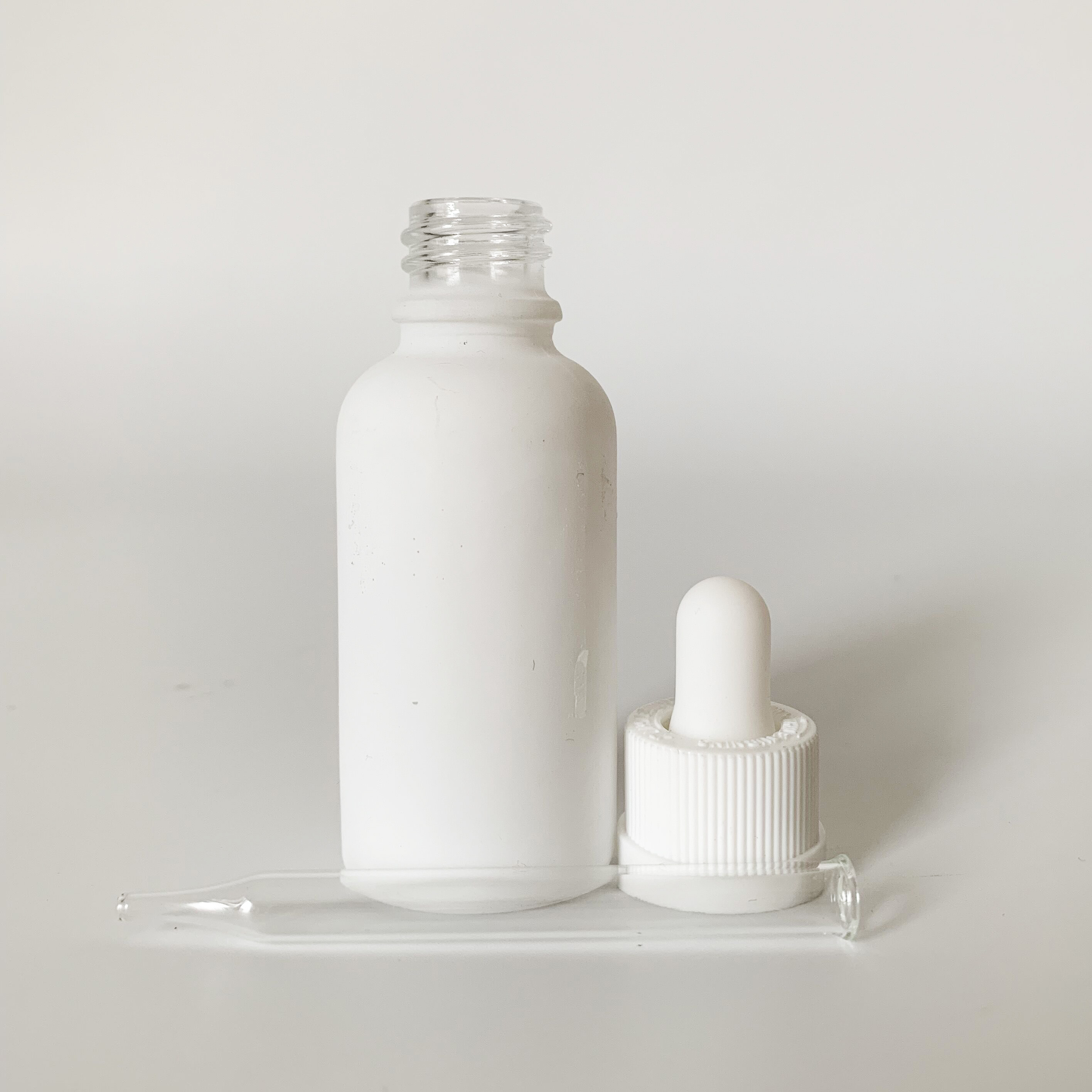 free shipping hot sale 30ml frosted white glass dropper bottle with child proof cap