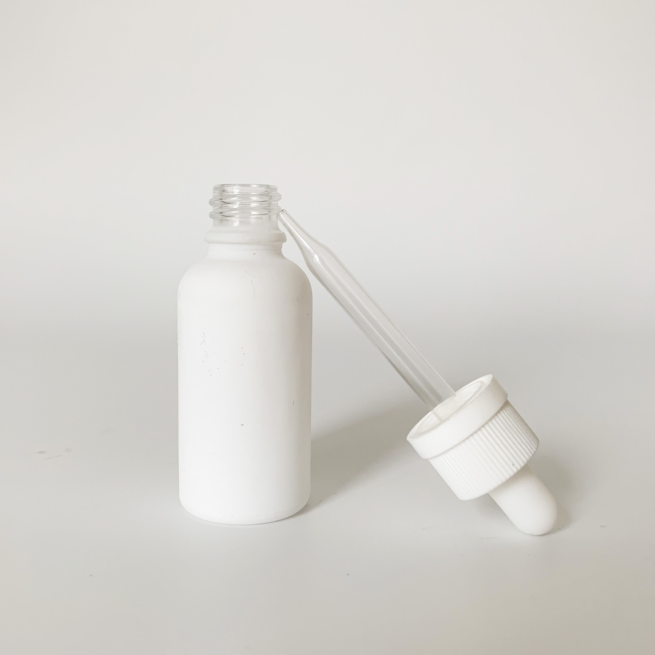 free shipping hot sale 30ml frosted white glass dropper bottle with child proof cap