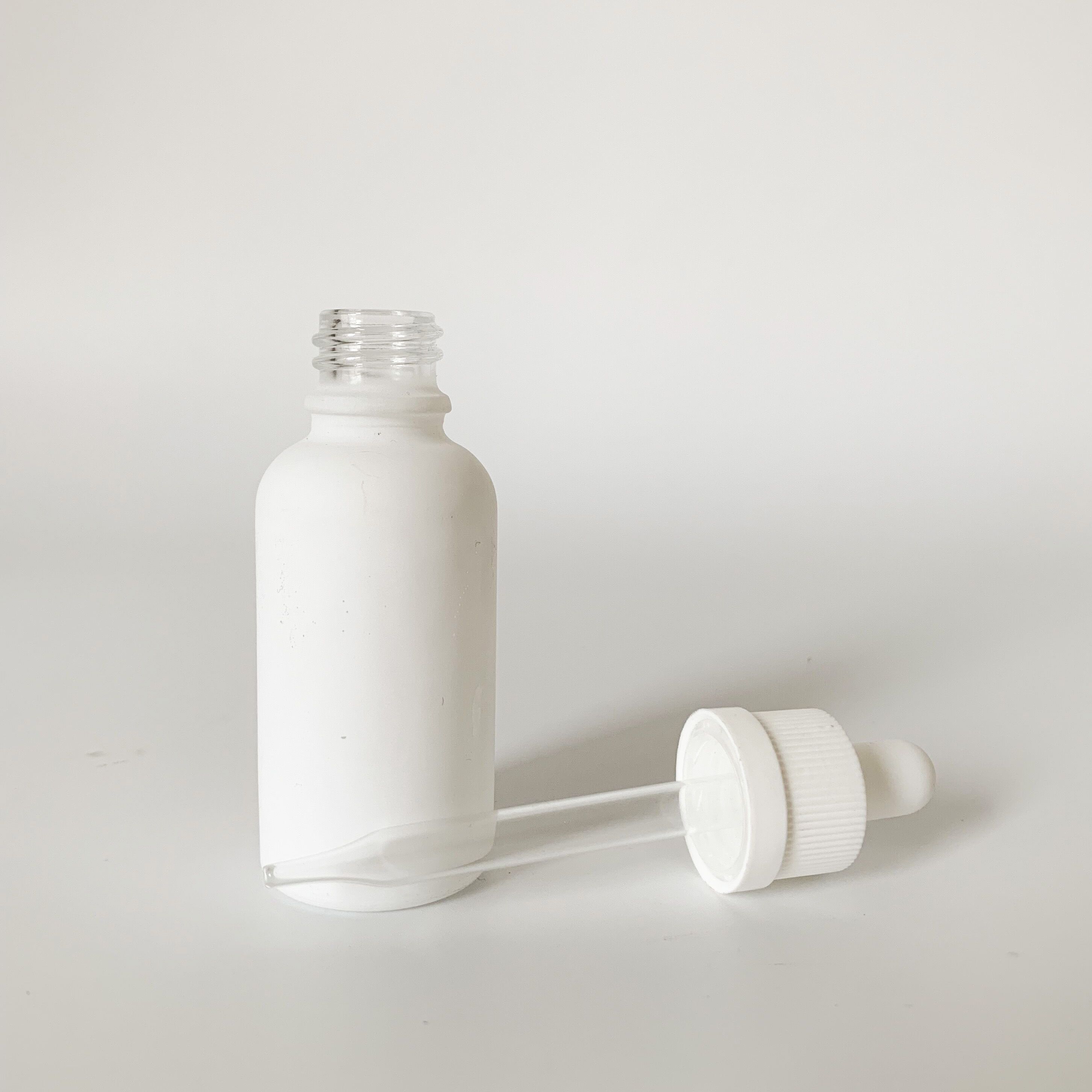 free shipping hot sale 30ml frosted white glass dropper bottle with child proof cap
