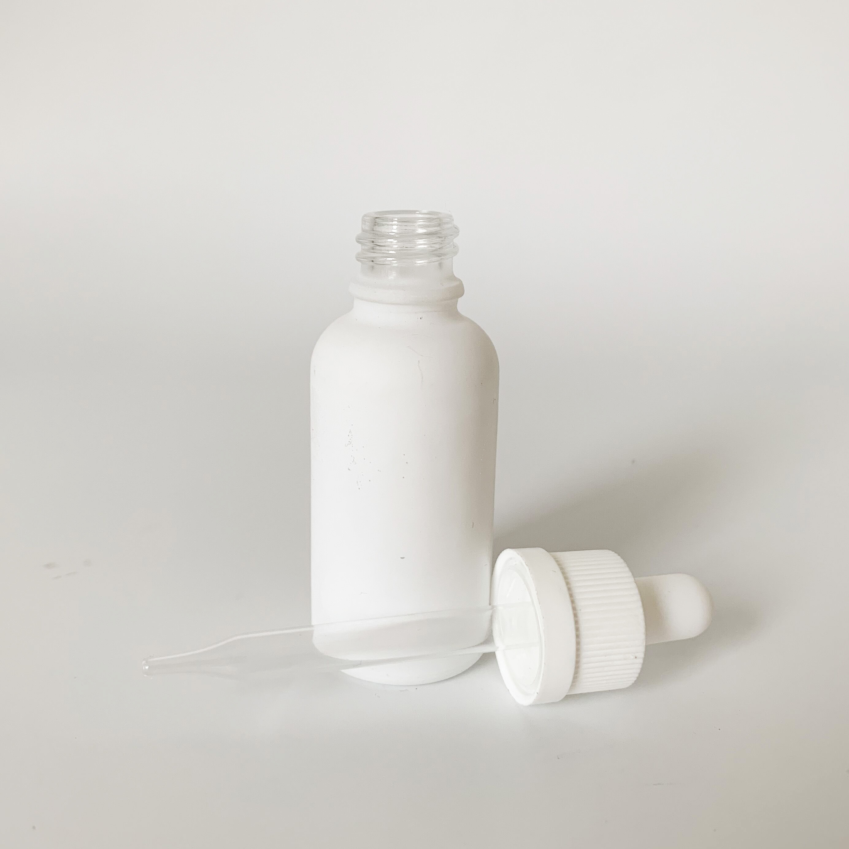 free shipping hot sale 30ml frosted white glass dropper bottle with child proof cap