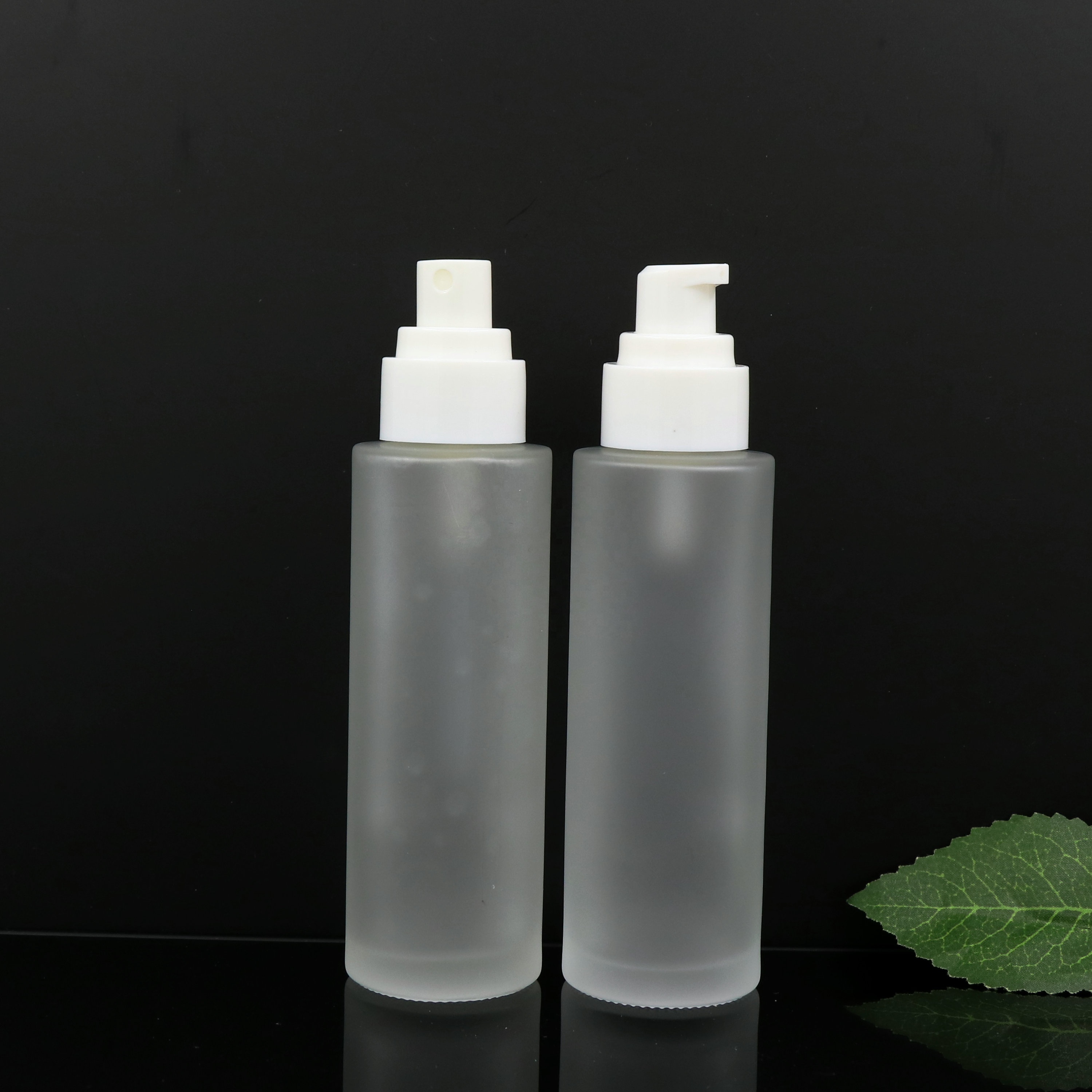 frosted glass pump lotion bottle 10ml 20ml 30ml 50ml 100ml 120ml 150ml clear flat shoulder glass spray bottle for cosmetic