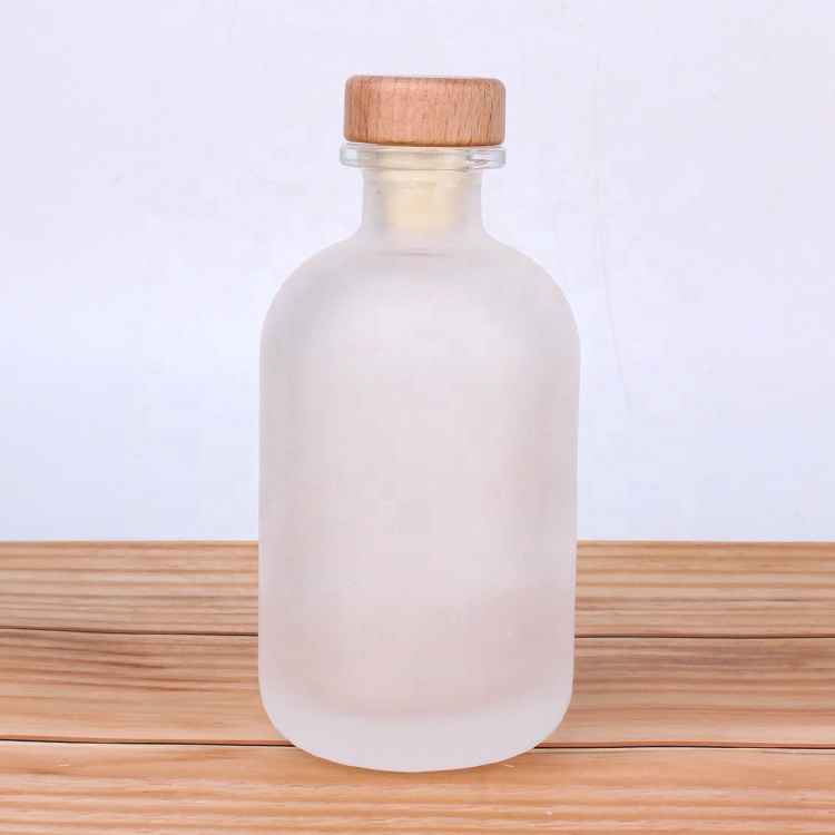 frosted heavy bottom boston liquor glass bottle with cork 250ml