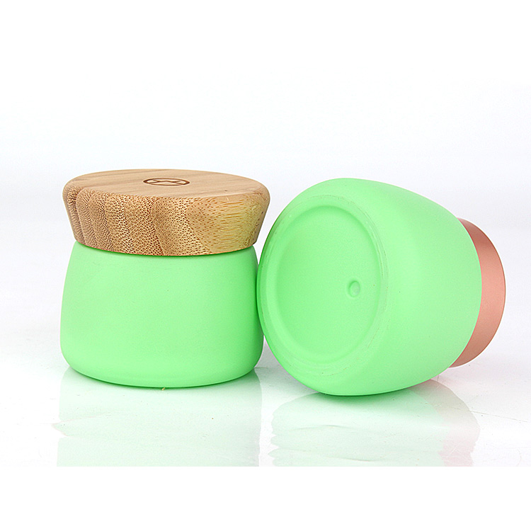 good quality glass container matte green face pack with bamboo wooden lid
