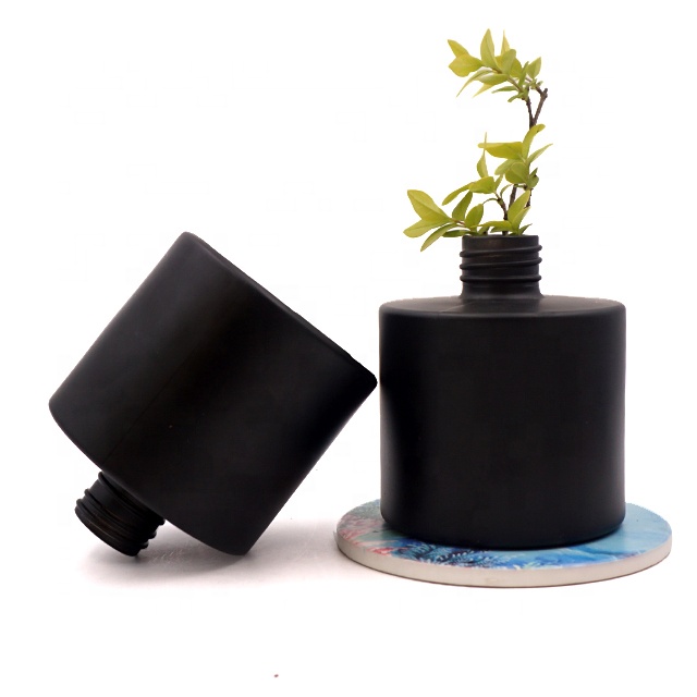 high quality classical matte white black glass perfume reed diffuser bottle