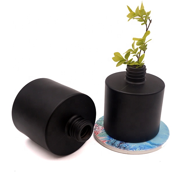 high quality classical matte white black glass perfume reed diffuser bottle