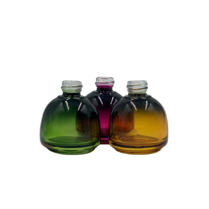 hot sale 2020 new design cosmetic 30ml essential oil bottle glass with cap