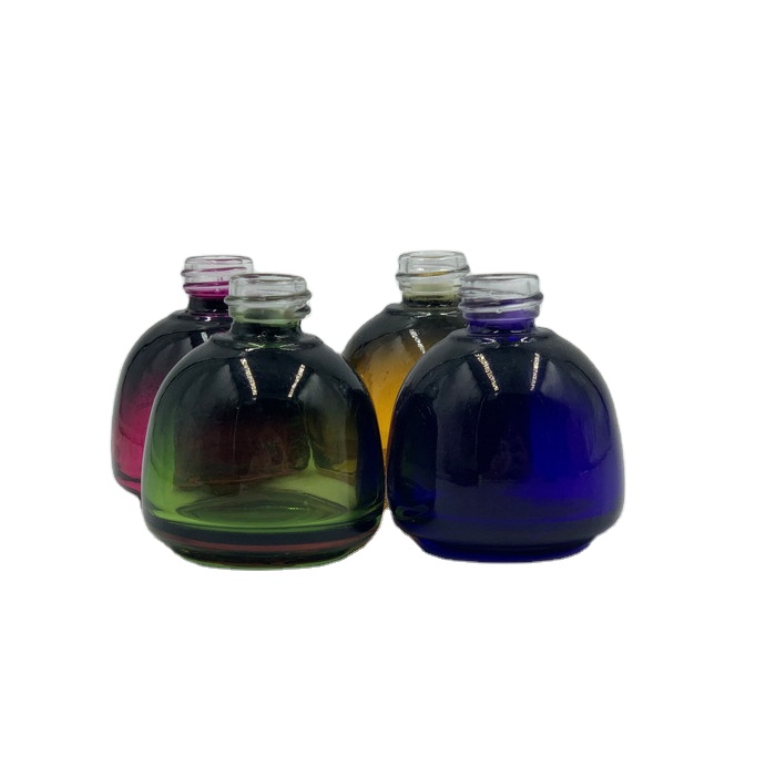 hot sale 2020 new design cosmetic 30ml essential oil bottle glass with cap