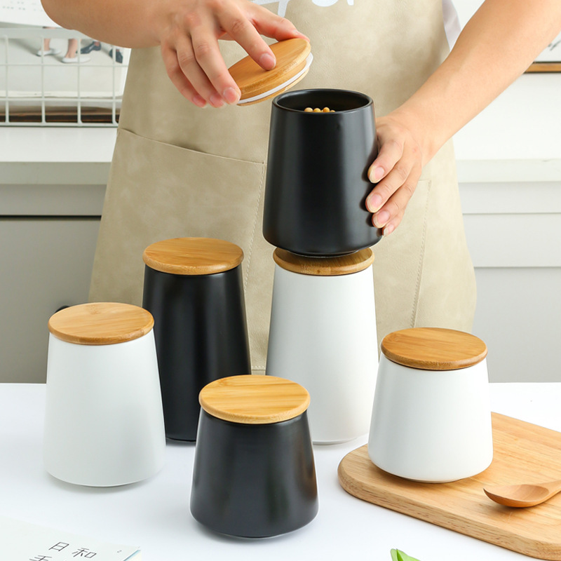 hot sale Ceramics dampproof storage bottles & jars with lids durable & tight seal