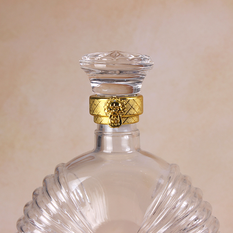 hot sale Fancy Alcohol glass Bottle for Beverage Liquor Whiskey