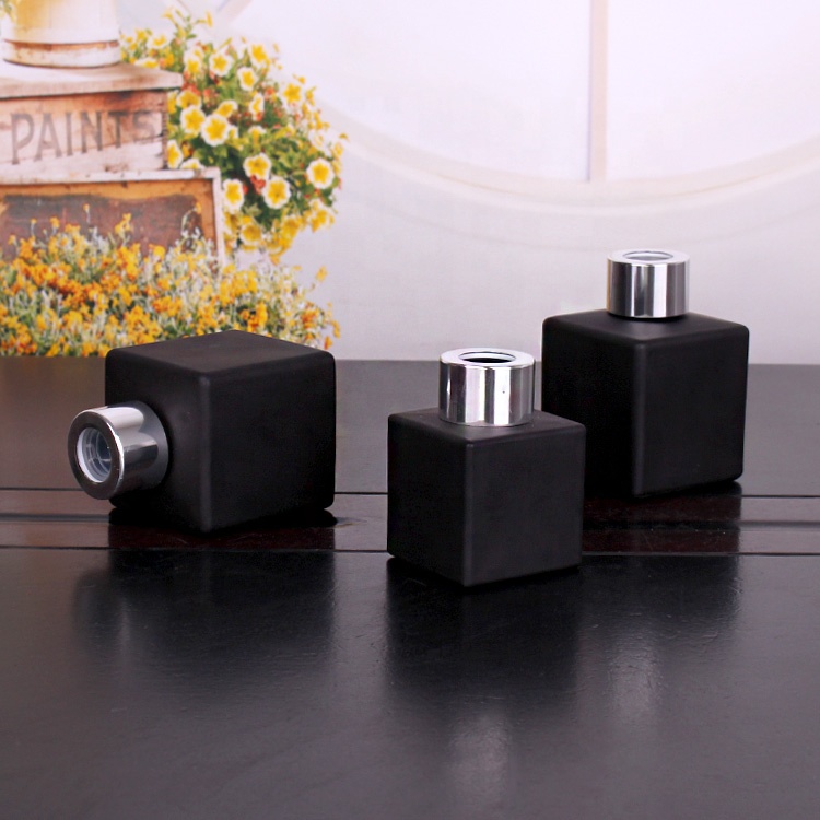 hot sell 50ml matte black color square reed diffuser aroma glass bottle for perfume