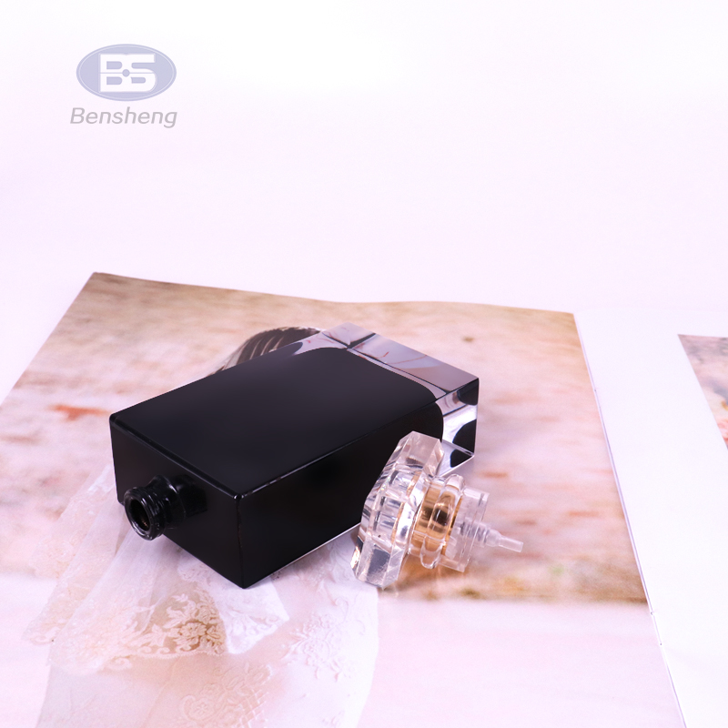 hot selling factory directly sales free samples square black color glass perfume bottle with sprayer pump and serum pump