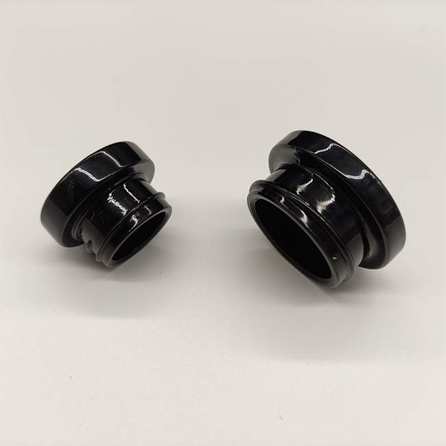 in stock 100pcs MOQ 5ml 9ml glass black porcelain uv childproof CBD extracts jar OEM custom logo with plastic black lid