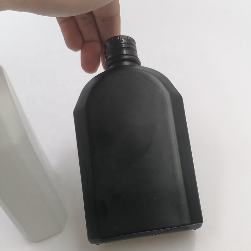 juice beverage 200 250ml Leaking proof Basil seed Soft Drinking Black pantone coffee kombucha Matte glass bottle cold brew
