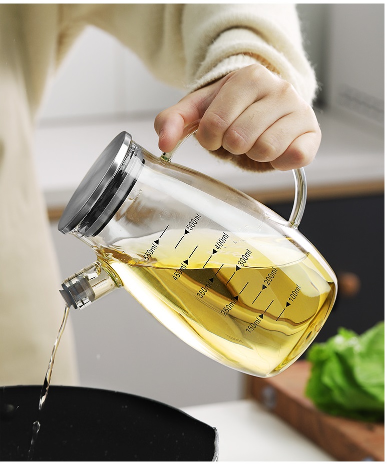 kitchen controlled round core cooking oil glass bottle with steel lid
