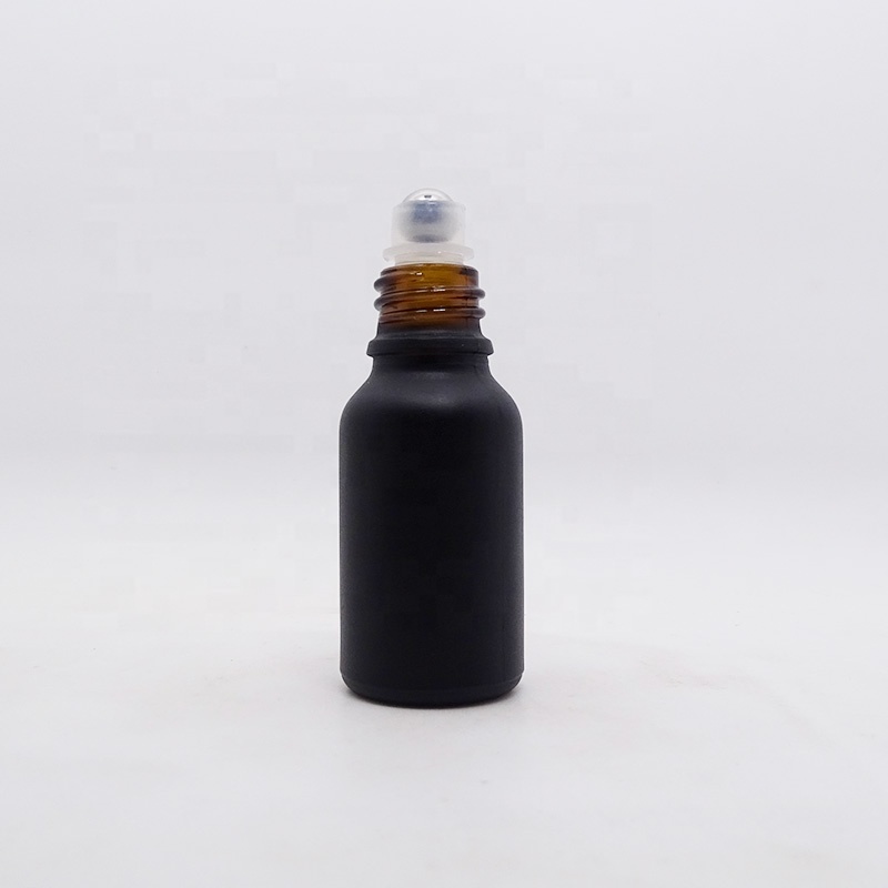 luxury 15ml empty  matte black glass  beauty facial eyes serum rollerball bottles  cosmetic essential oil