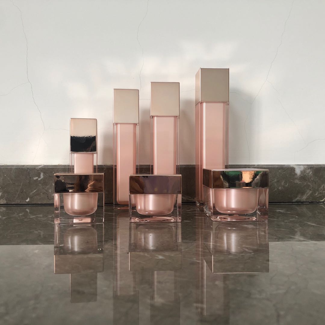 luxury acrylic cosmetic bottle  plastic manufacturing cosmetic bottle for lotion