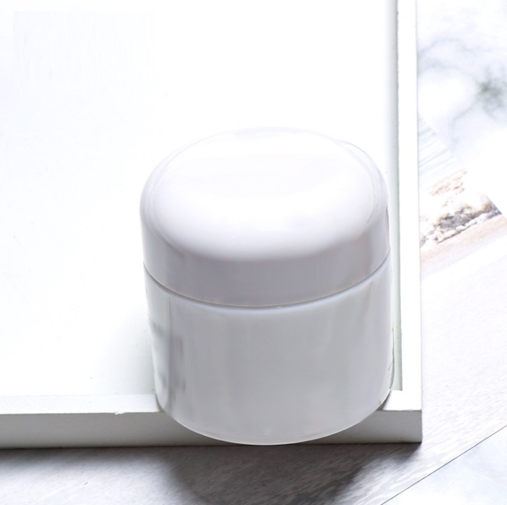 luxury ceramic whiteware Containers Cosmetics 15ml Mini Empty Jars with plastic caps