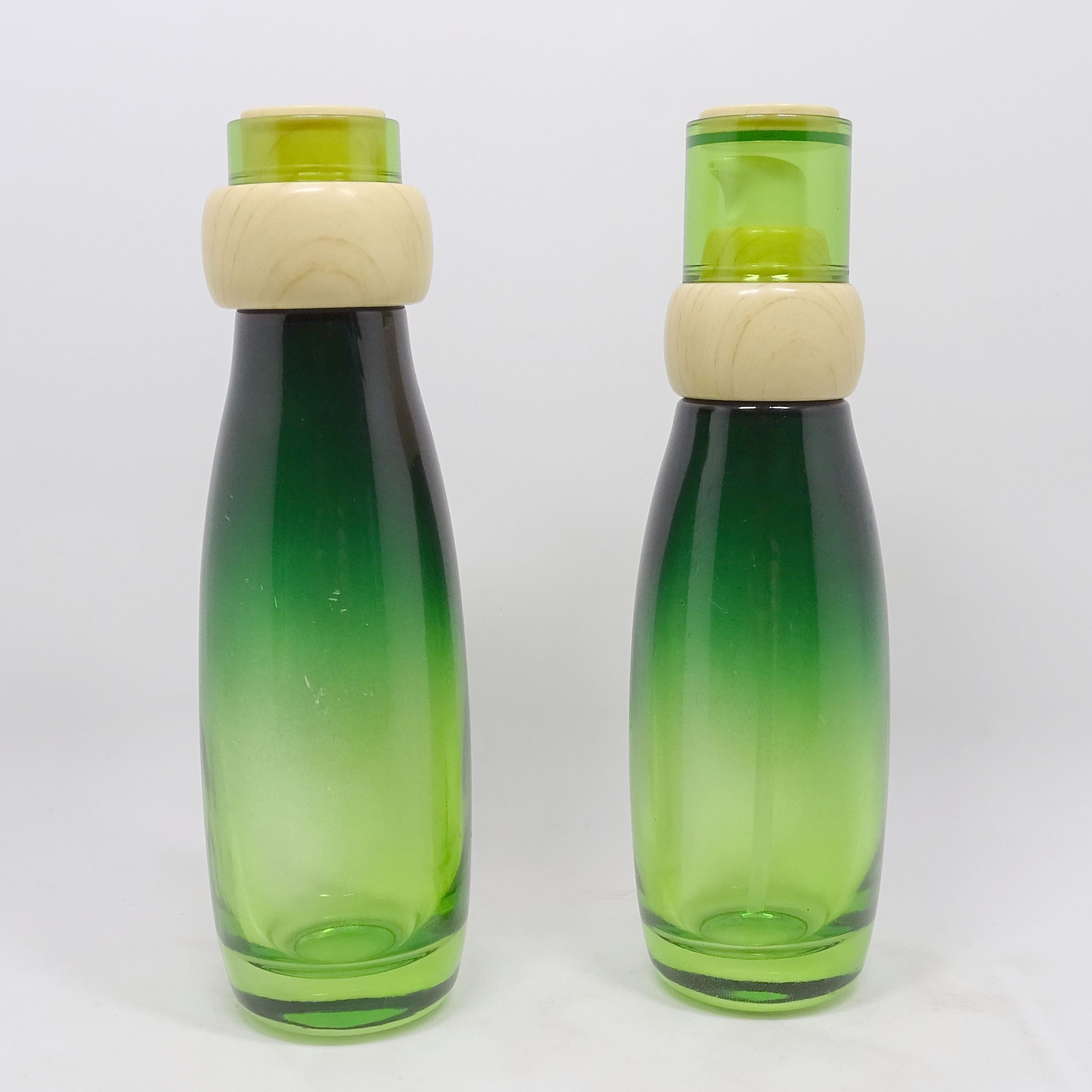 luxury cosmetic bottle set glass pump bottle glass jar for cosmetic package lotion bottle body care skin care products