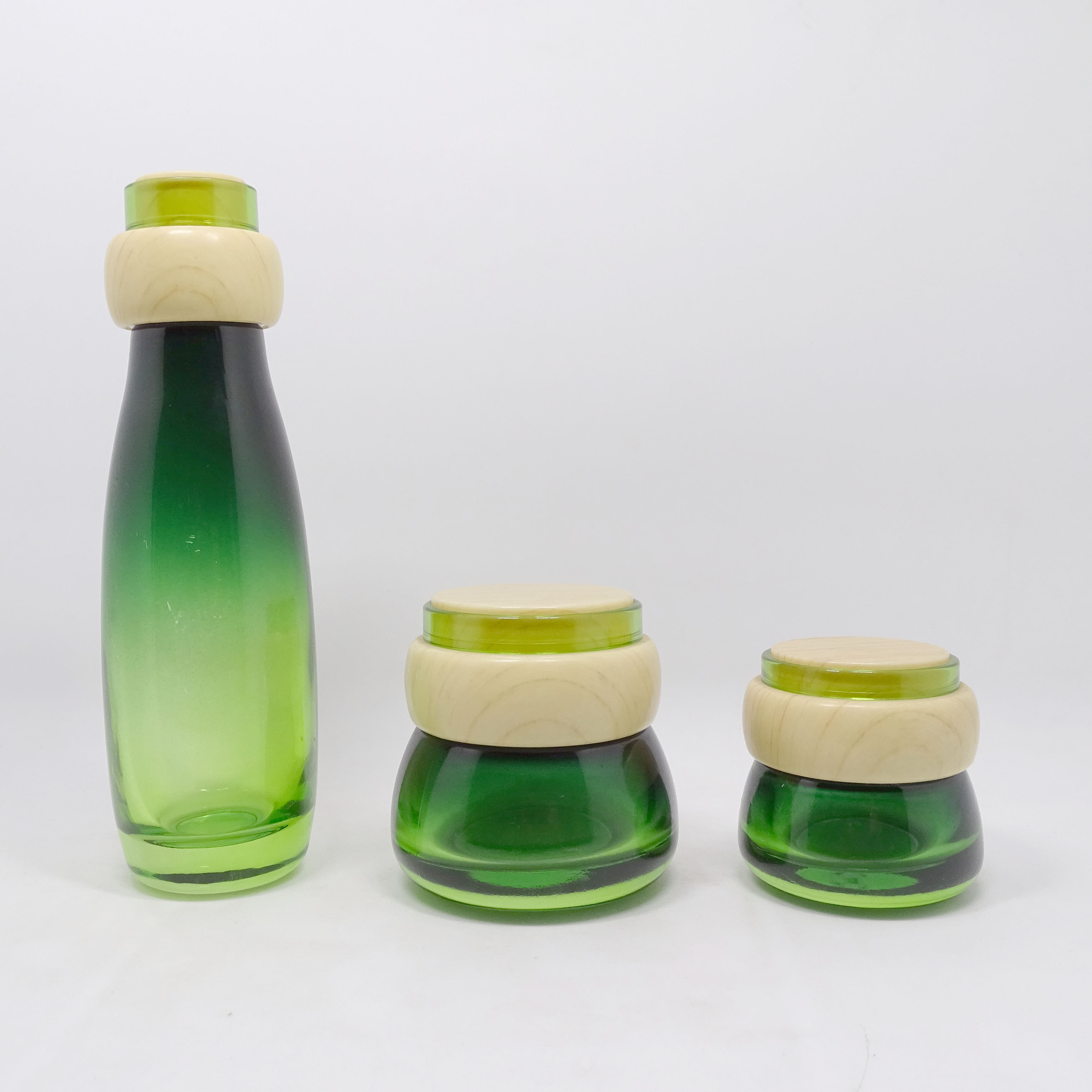 luxury cosmetic bottle set glass pump bottle glass jar for cosmetic package lotion bottle body care skin care products