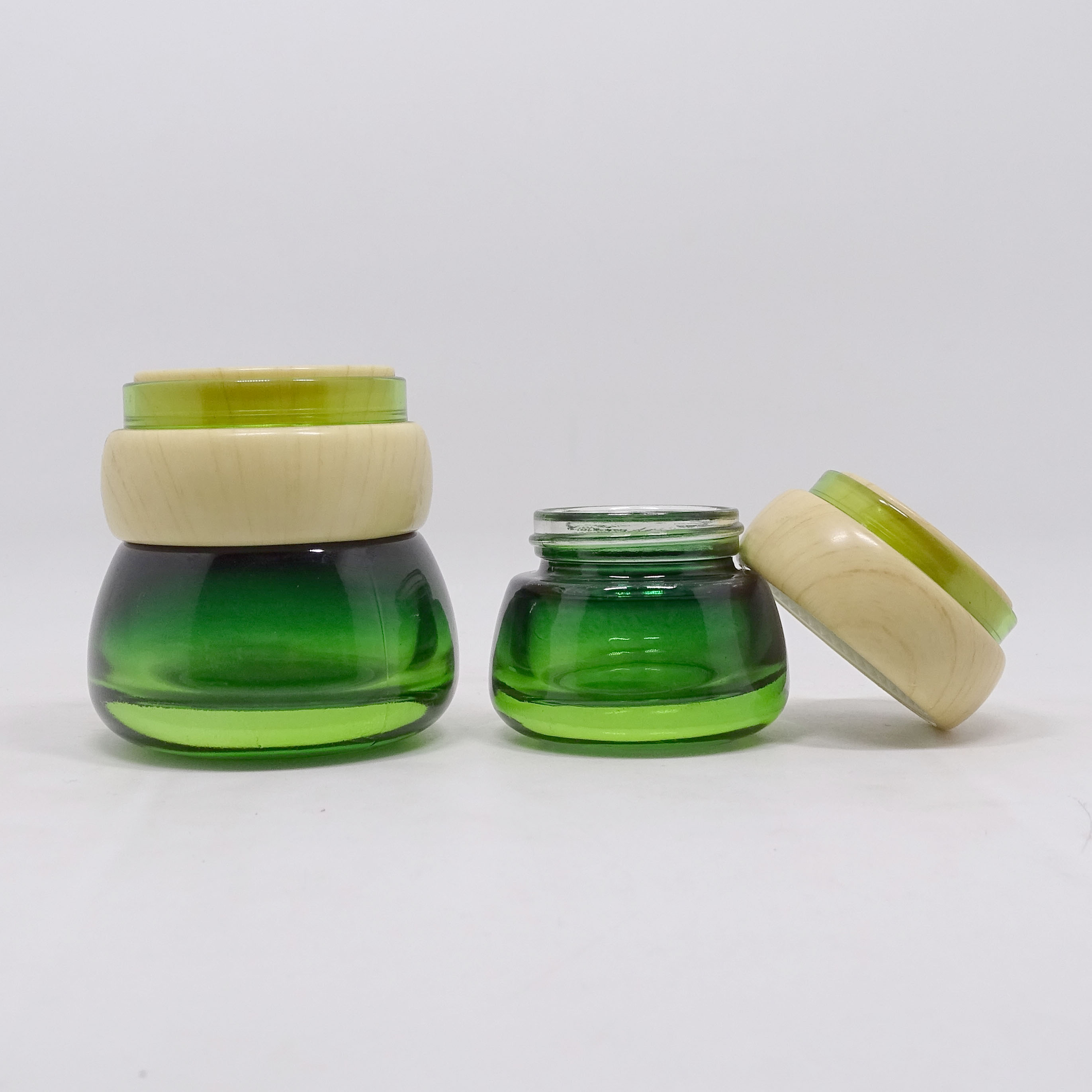luxury cosmetic bottle set glass pump bottle glass jar for cosmetic package lotion bottle body care skin care products