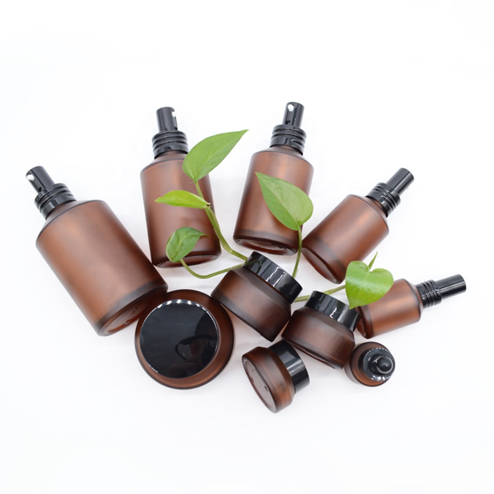 luxury eco friendly lotion serum emulsion cosmetic cream set glass bottle skincare packaging with pump sprayer