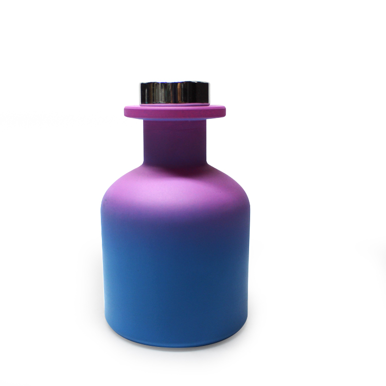 matte blue or pink colored scent glass reed diffuser empty bottle spray with silver/gold screw cap