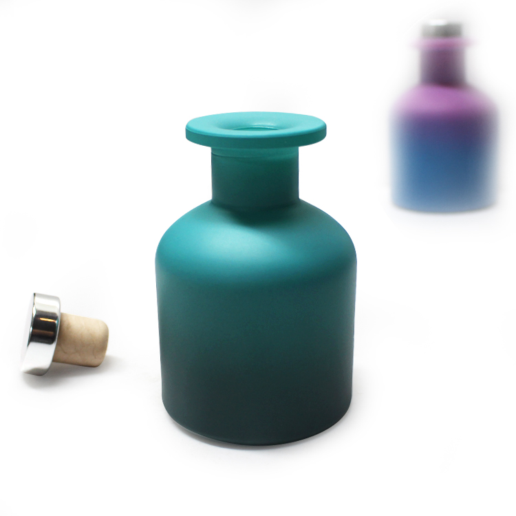 matte blue or pink colored scent glass reed diffuser empty bottle spray with silver/gold screw cap