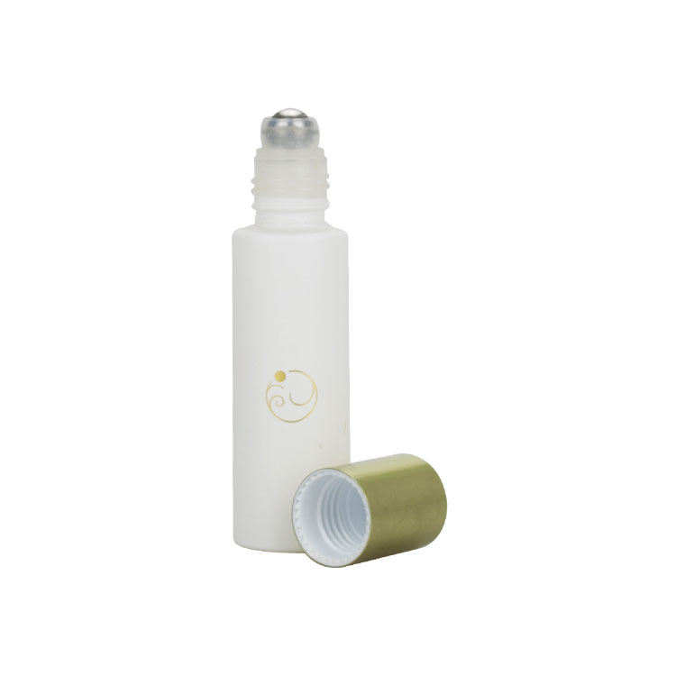 matte white cosmetic essential oil roller bottles 10ml 15ml lip oil container roll on with bronze gold lid