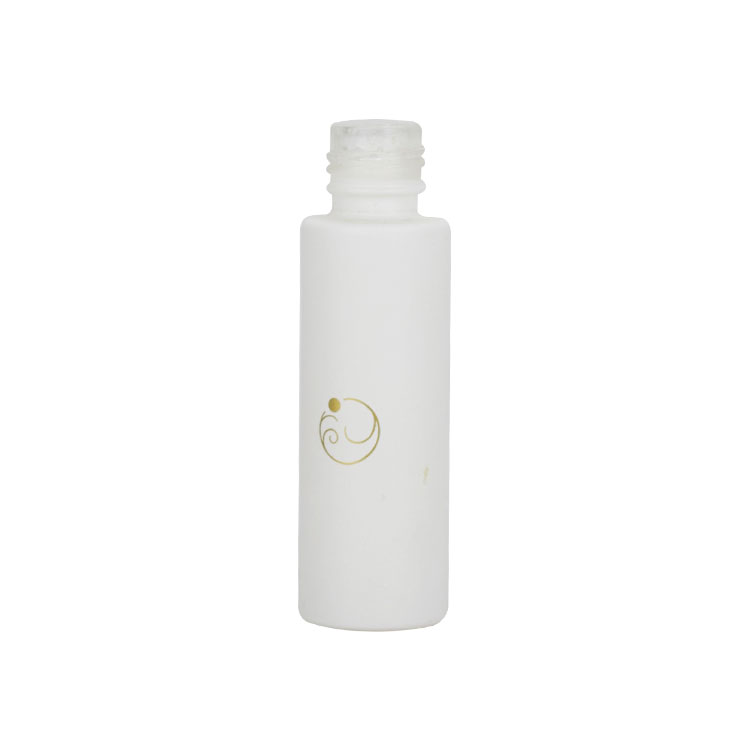 matte white cosmetic essential oil roller bottles 10ml 15ml lip oil container roll on with bronze gold lid