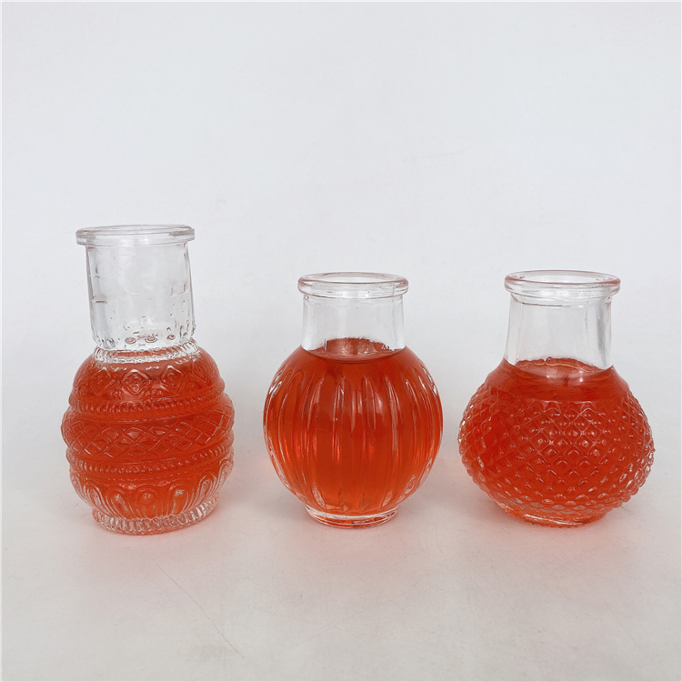 mini cute shape red wine diamond shape decanter with glass stopper 50ml