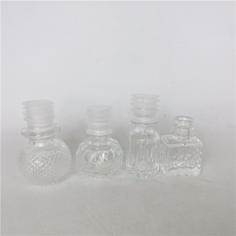 mini cute shape red wine diamond shape decanter with glass stopper 50ml