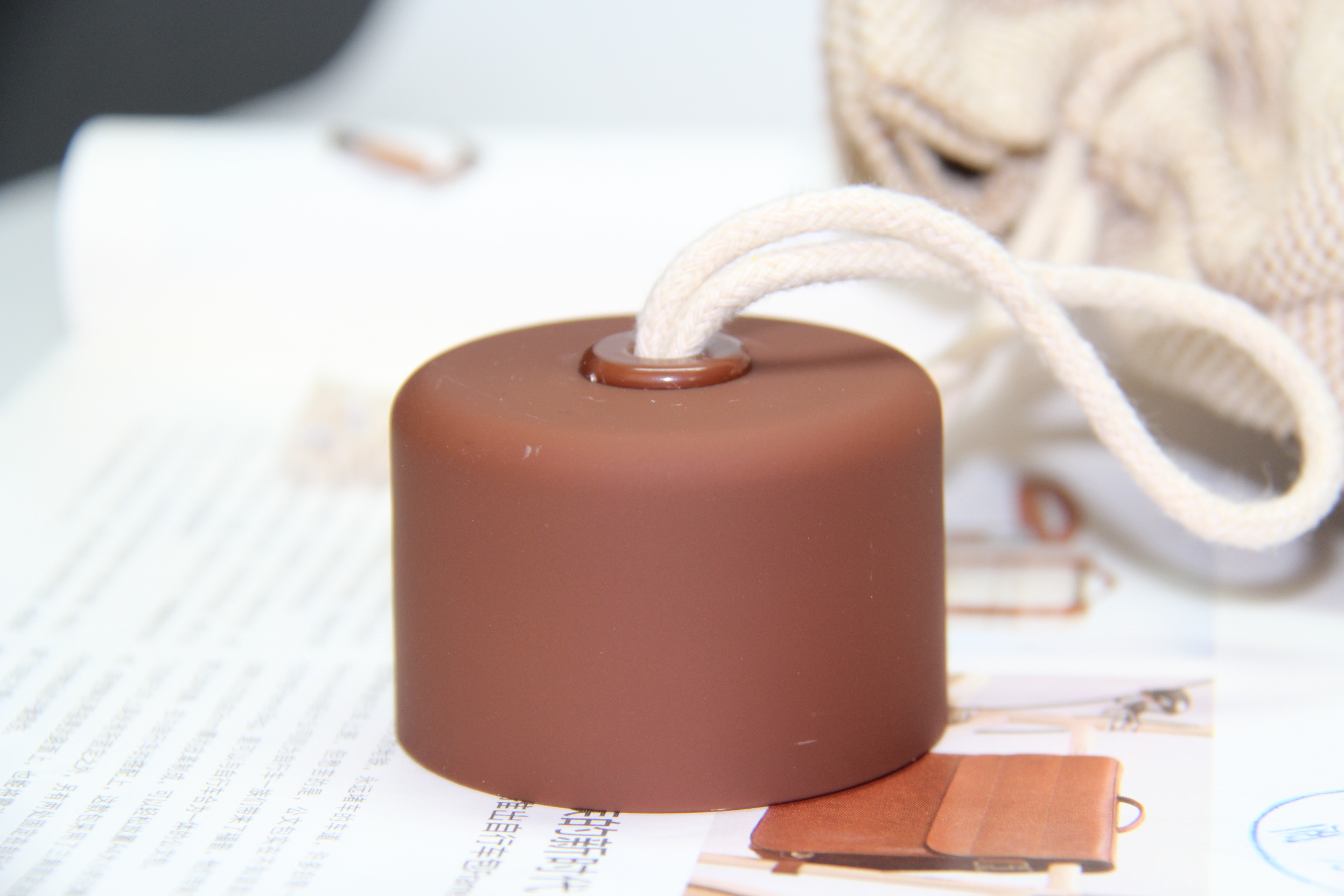 new design 500 ml custom print borosilicate personal glass water bottle with neoprene cover