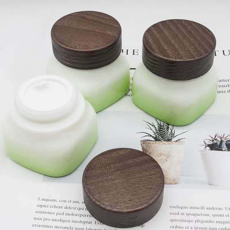 new product factory china OEM personalized porcelain white 50g cosmetic glass jars with bamboo lid