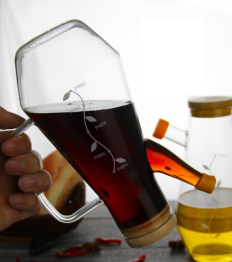 new shaped borosilicate glass oil measuring pot with bamboo lids