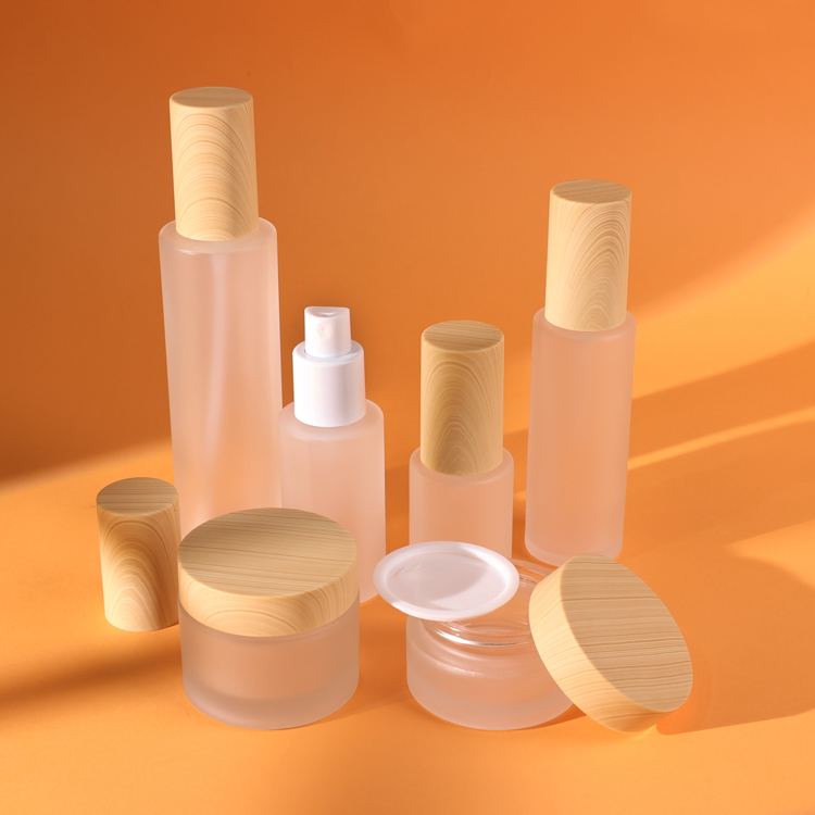 oem wholesale 30 g 50 g 100g 100% nature frosted cosmetic glass jar/wood jar with bamboo lid for skin care cream