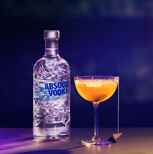 premium high quality 350ml 700ml clear glass absolute vodka bottles with cap cover