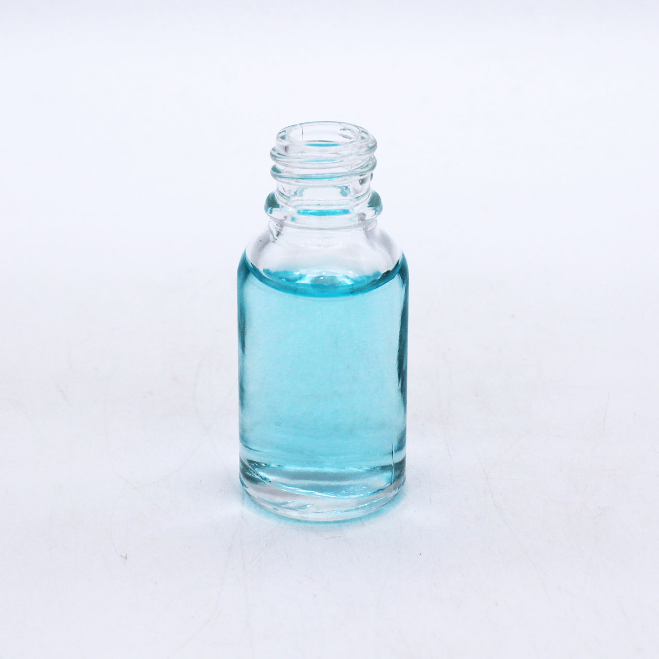 ready to ship refillable empty clear cosmetic essential oil glass dropper bottle 15ml
